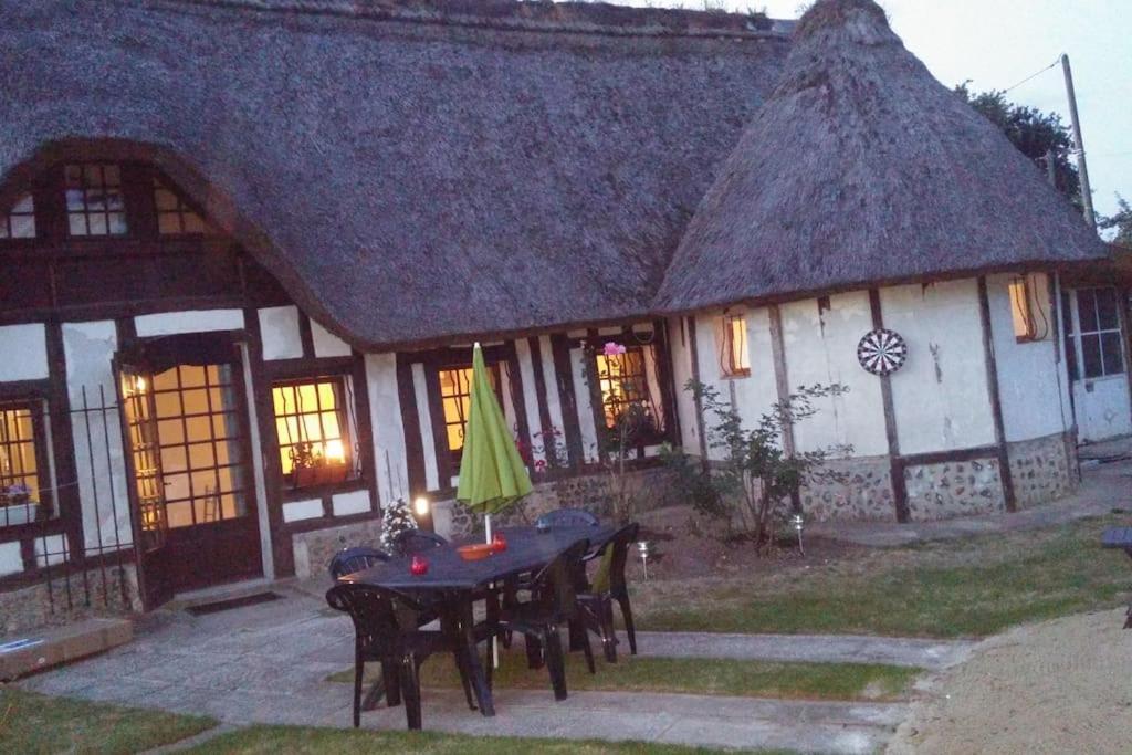 Appartement La Tourelle De La Chaumiere à Goupil-Othon Extérieur photo